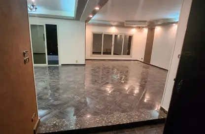 Apartment - 3 Bedrooms - 2 Bathrooms for rent in Zahraa Al Maadi St. - Degla - Hay El Maadi - Cairo