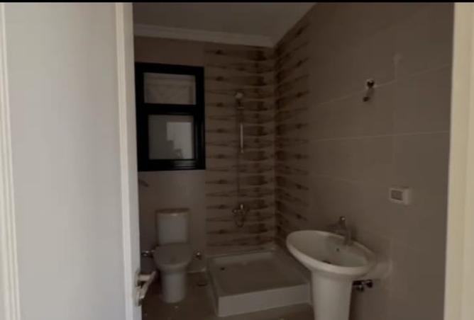 98827436 - Property Image 3