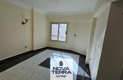 Apartment - 3 Bedrooms - 1 Bathroom for sale in Al Safa St. - Sheikh Zayed City - Giza Apartment - 3 Bedrooms - 1 Bathroom for sale in Al Safa St. - Sheikh Zayed City - Giza