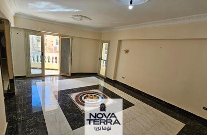 Apartment - 3 Bedrooms - 1 Bathroom for sale in Al Safa St. - Sheikh Zayed City - Giza Apartment - 3 Bedrooms - 1 Bathroom for sale in Al Safa St. - Sheikh Zayed City - Giza
