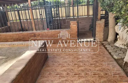 فيلا - 6 غرف نوم - 6 حمامات للبيع في لؤلؤة الشروق - الحي الثالث غرب - مدينة الشروق - القاهرة