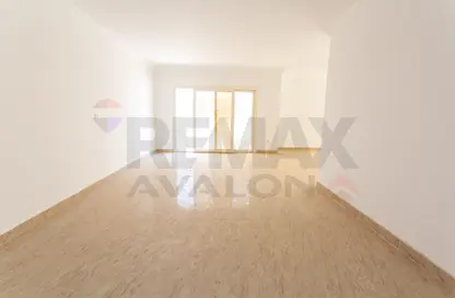 Apartment - 3 Bedrooms - 2 Bathrooms for sale in Grand View - Smouha - Hay Sharq - Alexandria