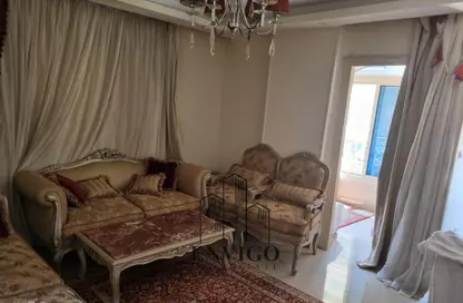 شقة - 3 غرف نوم - 2 حمامات للبيع في شارع حسن عبد العزيز - المنطقة التاسعة - مدينة نصر - القاهرة