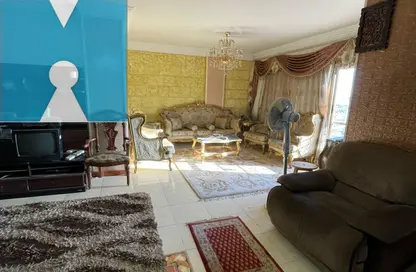 Apartment - 3 Bedrooms - 3 Bathrooms for sale in El Mehwar El khadamy - Central Axis - 8th District - 6 October City - Giza