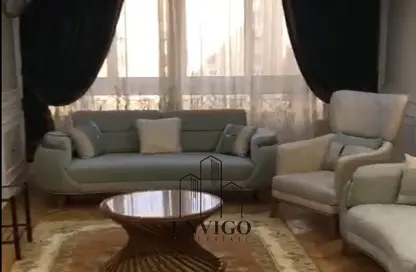 شقة - 3 غرف نوم - 2 حمامات للبيع في شارع محمد مندور - المنطقة الأولى - مدينة نصر - القاهرة