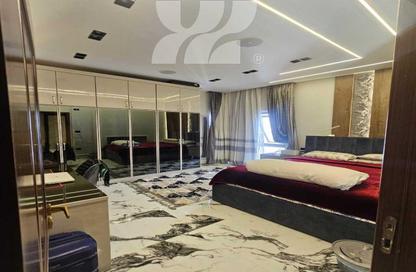 (بنتهاوس  (روف - 3 - 3 للبيع في جاليريا  مون فالى - المستثمرين الجنوبية - مدينة القاهرة الجديدة - القاهرة