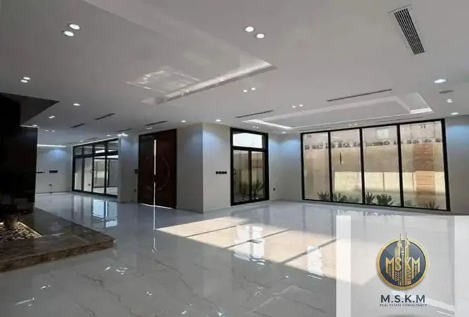 98837809 - Property Image 2