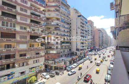 شقة - 2 غرف نوم - 1 حمام للبيع في ميامي - حي اول المنتزة - الاسكندرية