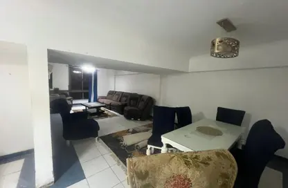 شقة - 3 غرف نوم - 2 حمامات للبيع في شارع سوريا - المهندسين - الجيزة