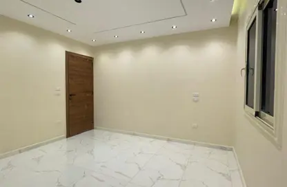 Apartment - 3 Bedrooms - 2 Bathrooms for sale in Gate 2 - Ahmose - Hadayek El Ahram - Giza