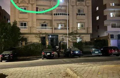 شقة - 3 غرف نوم - 2 حمامات للبيع في المنطقة الثالثة - مدينة الشروق - القاهرة