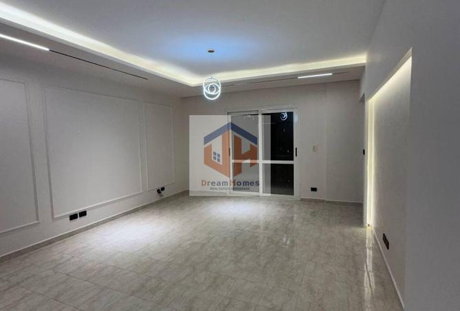 8411063 - Property Main Image