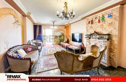 شقة - 3 غرف نوم - 2 حمامات للبيع في شارع مدرسة الريادة - سموحة - حي شرق - الاسكندرية
