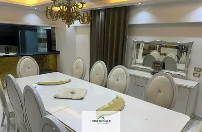 شقة - 5 غرف نوم - 4 حمامات للايجار في حى جنوب الاكايمية - مدينة القاهرة الجديدة - القاهرة