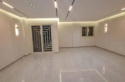 Apartment - 3 Bedrooms - 3 Bathrooms for sale in Tesla Residence - Al Wahat Road - 6 October City - Giza