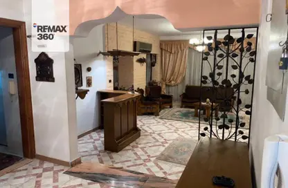 Apartment - 3 Bedrooms - 2 Bathrooms for sale in Al Falouga St. - 1st Zone - Nasr City - Cairo