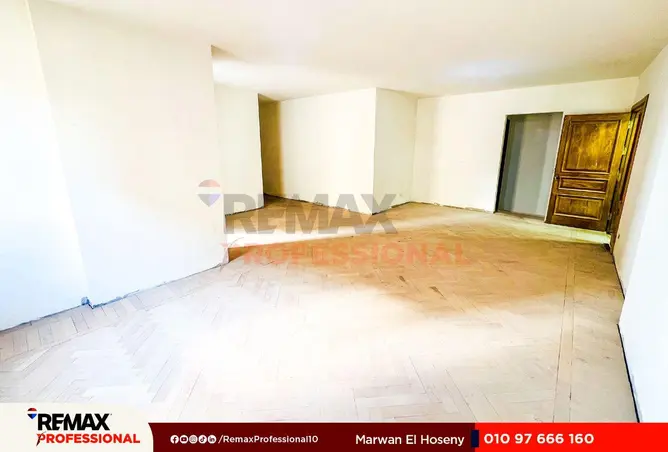74305490 - Property Image 3