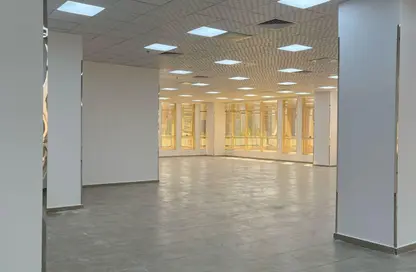 Full Floor - Studio - 4 Bathrooms for rent in Suez Road - New Cairo City - Cairo