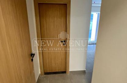 Clinic - Studio - 1 Bathroom for sale in Three Sixty - 5th Settlement Compounds - The 5th Settlement - New Cairo City - Cairo Clinic - Studio - 1 Bathroom for sale in Three Sixty - 5th Settlement Compounds - The 5th Settlement - New Cairo City - Cairo