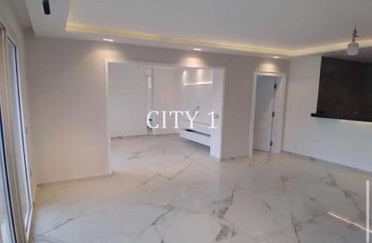 Apartment - 3 Bedrooms - 2 Bathrooms for sale in Mountain View iCity - 5th Settlement Compounds - The 5th Settlement - New Cairo City - Cairo