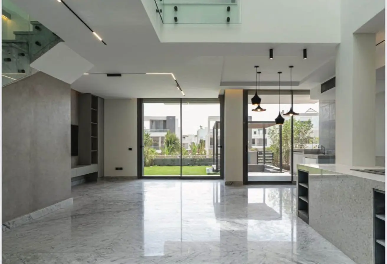 111023012 - Property Main Image