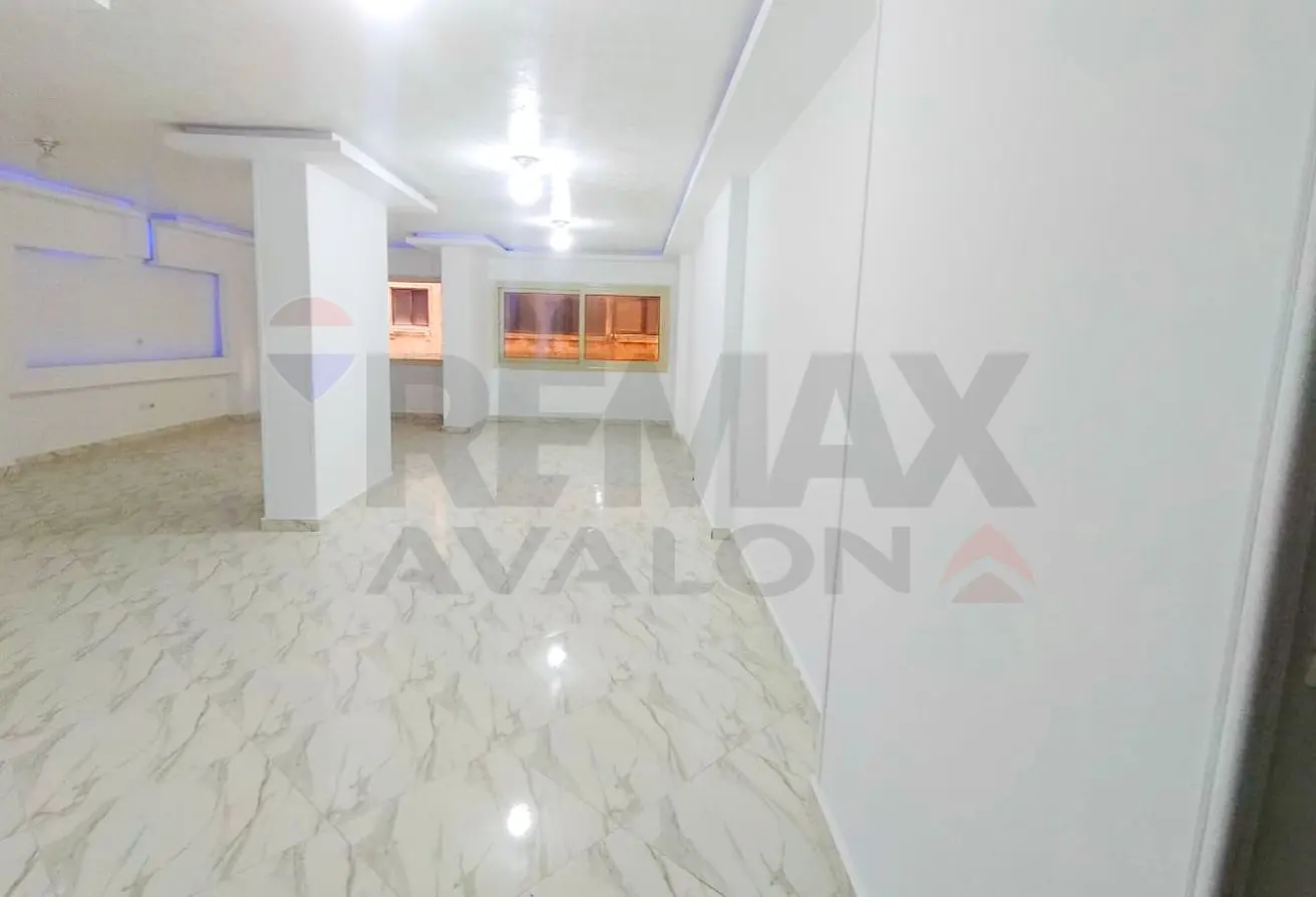 115973426 - Property Main Image