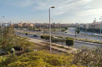 شقة - 4 غرف نوم - 2 حمامات للايجار في شارع البستان - الحي التاسع - الشيخ زايد - الجيزة