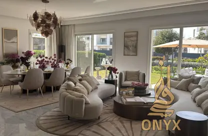 فيلا - 5 غرف نوم - 6 حمامات للبيع في كايرو جايت - كمبوندات الشيخ زايد - الشيخ زايد - الجيزة