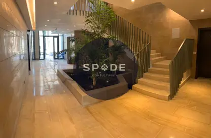 Apartment - 2 Bedrooms - 3 Bathrooms for sale in Eastown - 5th Settlement Compounds - The 5th Settlement - New Cairo City - Cairo