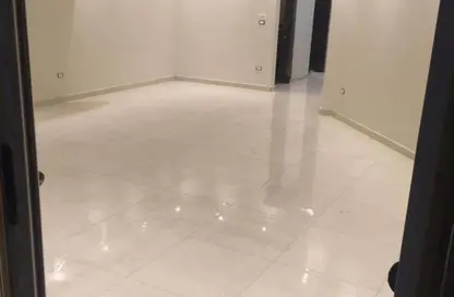Apartment - 2 Bedrooms - 2 Bathrooms for rent in Zahraa El Maadi - Hay El Maadi - Cairo