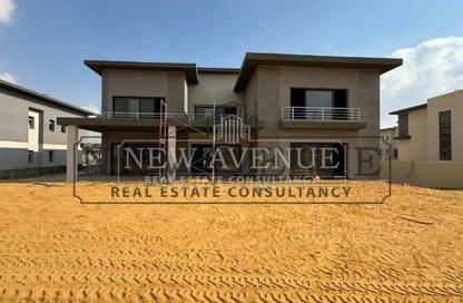 Villa - 4 Bedrooms - 4 Bathrooms for sale in Swan Lake Residence - 5th Settlement Compounds - The 5th Settlement - New Cairo City - Cairo