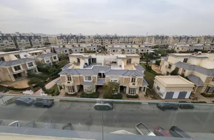 (بنتهاوس  (روف - 2 غرف نوم - 3 حمامات للبيع في ماونتن فيو هايد بارك - كمبوندات التجمع الخامس - التجمع الخامس - مدينة القاهرة الجديدة - القاهرة