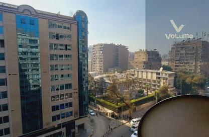 شقة - 3 غرف نوم - 2 حمامات للبيع في شارع التحرير - الدقي - الجيزة