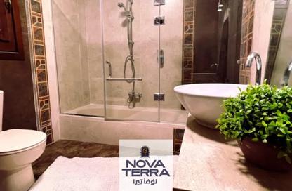 Villa - 6 Bedrooms - 7+ Bathrooms for sale in Hood 1 St. - Green Belt - 6 October City - Giza Villa - 6 Bedrooms - 7+ Bathrooms for sale in Hood 1 St. - Green Belt - 6 October City - Giza