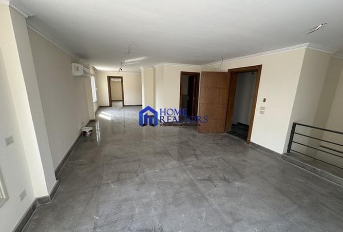 102079148 - Property Image 3