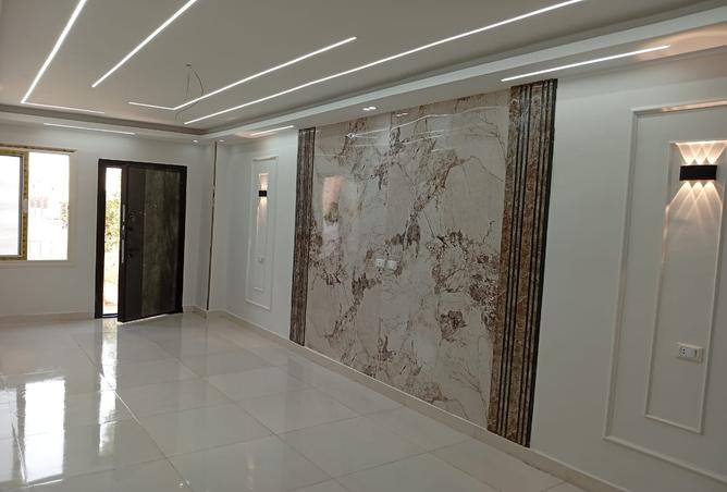 8572494 - Property Image 2