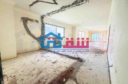 شقة - 4 - 4 للبيع في لوران - حي شرق - الاسكندرية