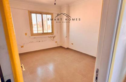 Apartment - 3 Bedrooms - 2 Bathrooms for sale in 8th District - Sheikh Zayed City - Giza Apartment - 3 Bedrooms - 2 Bathrooms for sale in 8th District - Sheikh Zayed City - Giza