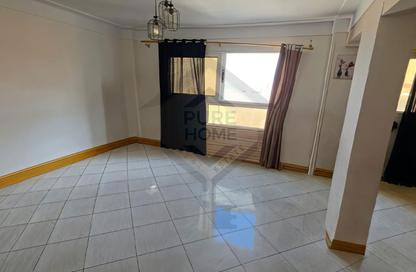Apartment - 2 Bedrooms - 1 Bathroom for sale in Mohammad Ngeeb Street - Sidi Beshr - Hay Awal El Montazah - Alexandria