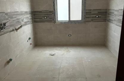 Apartment - 3 - 2 for sale in Mostashareen - North Investors Area - New Cairo City - Cairo