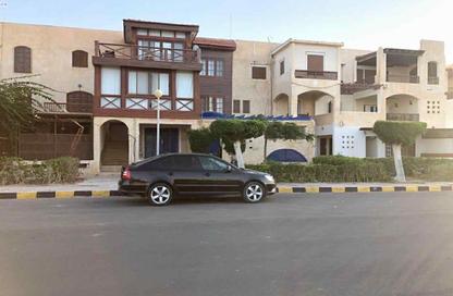 Chalet - 3 Bedrooms - 3 Bathrooms for sale in Marina 2 - Marina - Al Alamein - North Coast