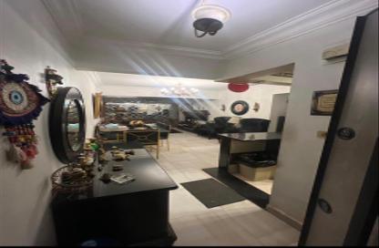 Apartment - 2 Bedrooms - 1 Bathroom for sale in Al Agouza - Giza