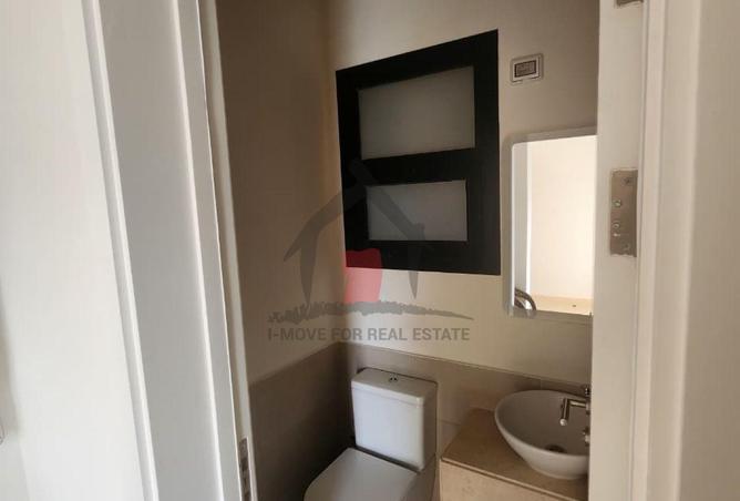 70364210 - Property Image 3