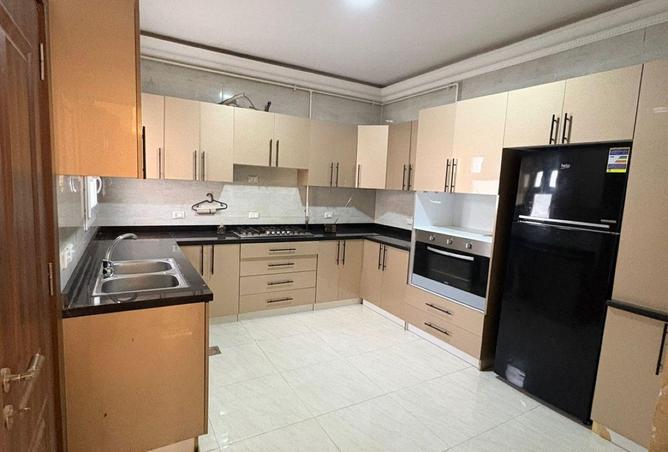 66430411 - Property Image 3