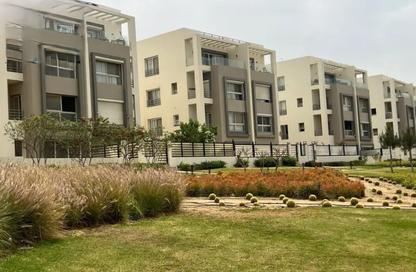 Apartment - 2 Bedrooms - 2 Bathrooms for sale in Garden Residence - Hyde Park - New Cairo City - Cairo
