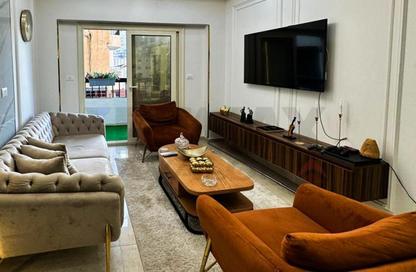 Apartment - 3 Bedrooms - 1 Bathroom for sale in Khaled Ibn Al Walid St. - Miami - Hay Awal El Montazah - Alexandria