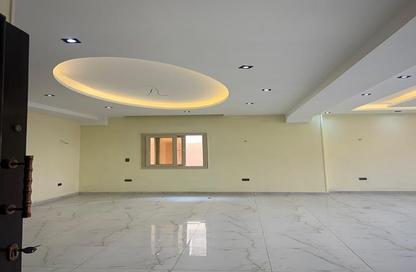 Villa - Studio - 7+ Bathrooms for rent in Ganoob El Acadimia - New Cairo City - Cairo
