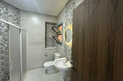 Apartment - 3 Bedrooms - 2 Bathrooms for sale in South Lotus - El Lotus - New Cairo City - Cairo
