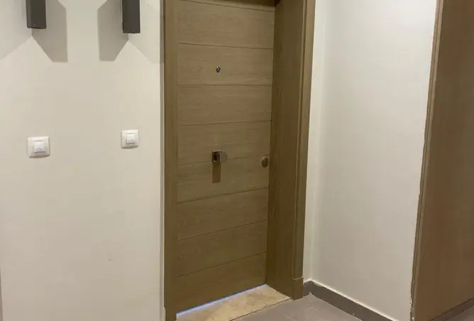 101203996 - Property Image 2