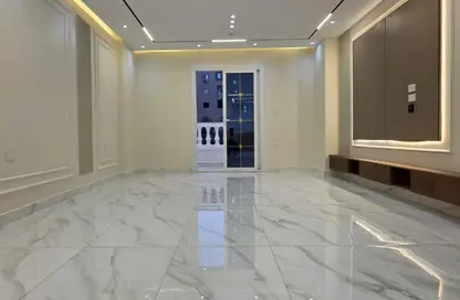 شقة - 3 غرف نوم - 2 حمامات للبيع في البوابة الرابعة - مينا - حدائق الاهرام - الجيزة